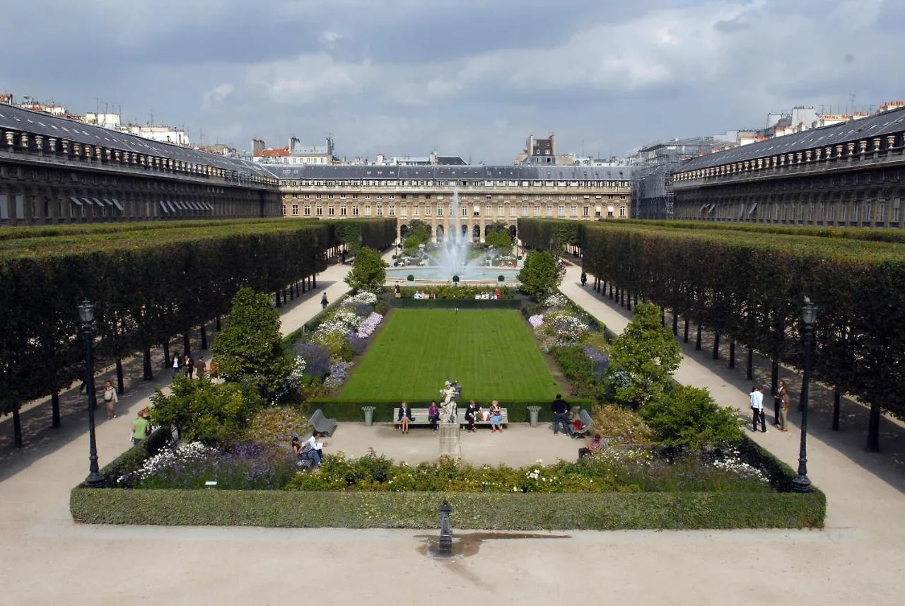 Luxury Louvre Ii * פריז